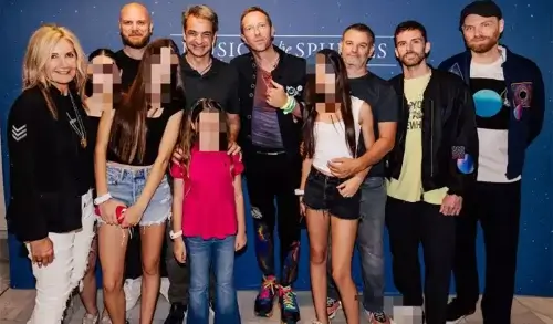 Coldplay σας ευχαριστούμε! Η ανάρτηση Μητσοτάκη για το βίντεο κλιπ που γυρίστηκε στο Ηρώδειο