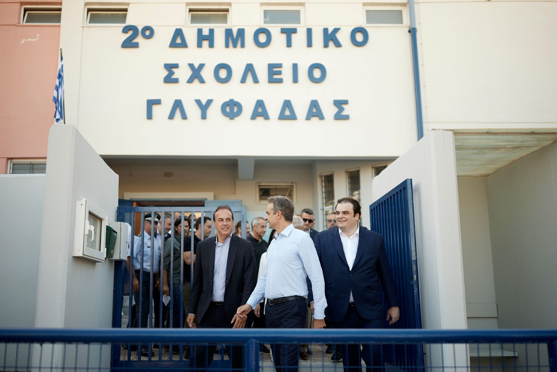 Η συμφωνία του πρωθυπουργού με τους μαθητές για τα κινητά