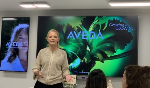 Aveda: Ανατρέπει τα δεδομένα στη φροντίδα μαλλιών - Η vegan σειρά κατά της τριχόπτωσης